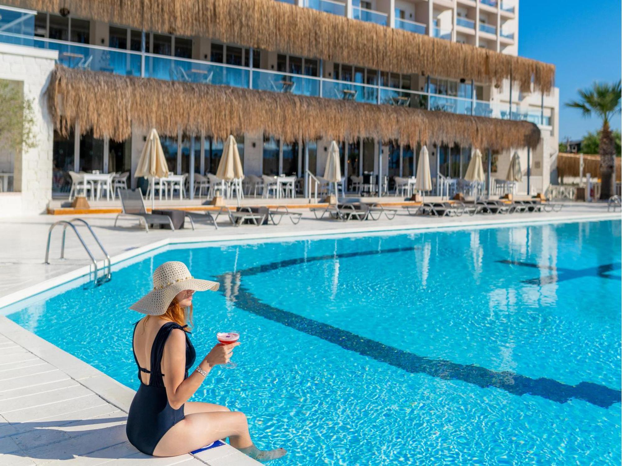 אלאקאטי Design Plus Seya Beach Hotel מראה חיצוני תמונה