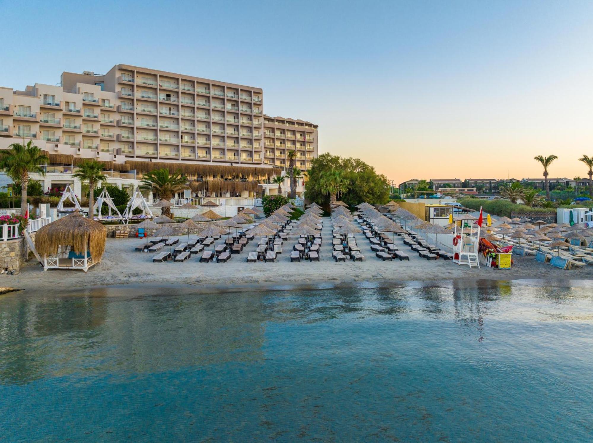 אלאקאטי Design Plus Seya Beach Hotel מראה חיצוני תמונה