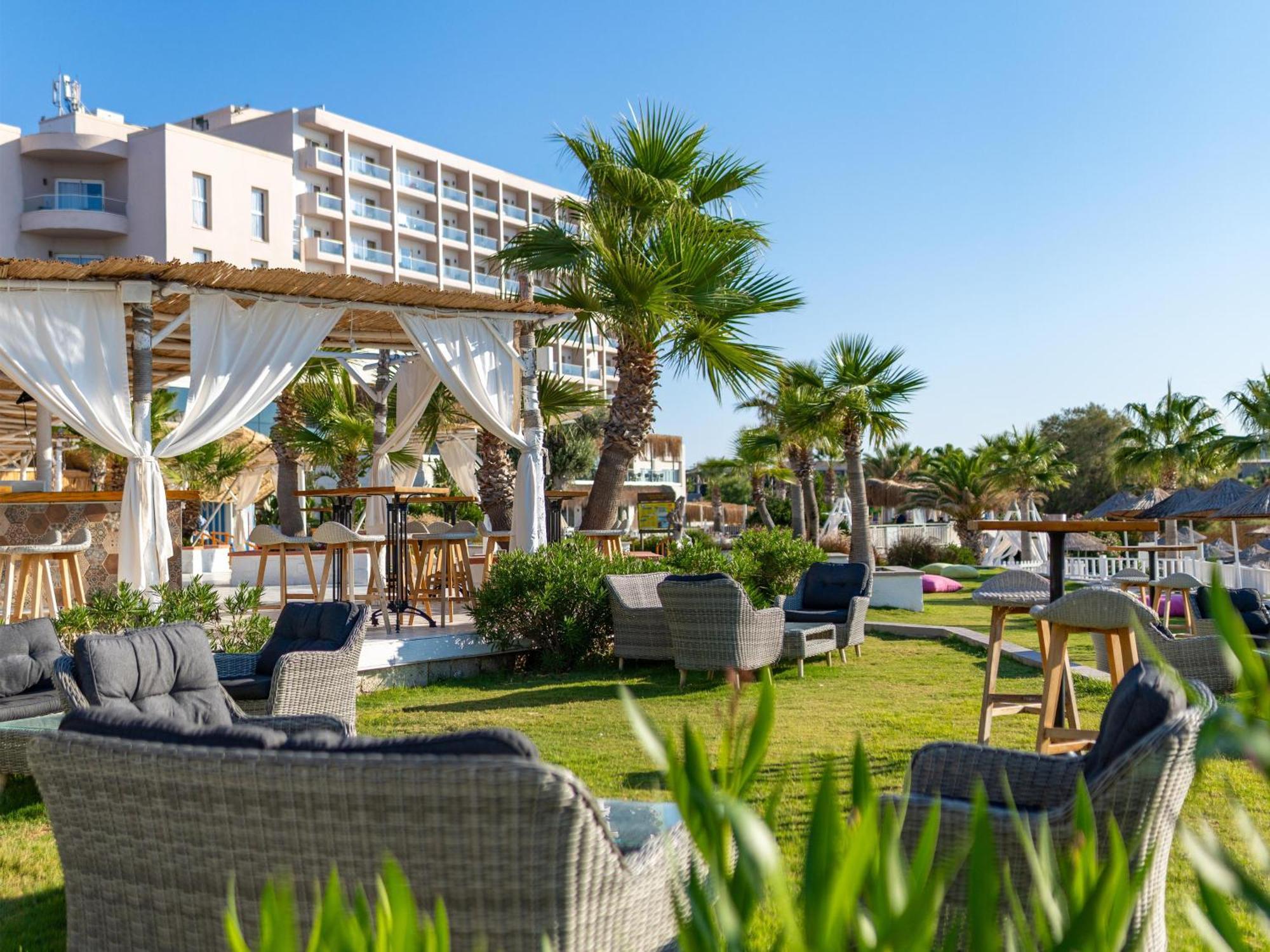 אלאקאטי Design Plus Seya Beach Hotel מראה חיצוני תמונה